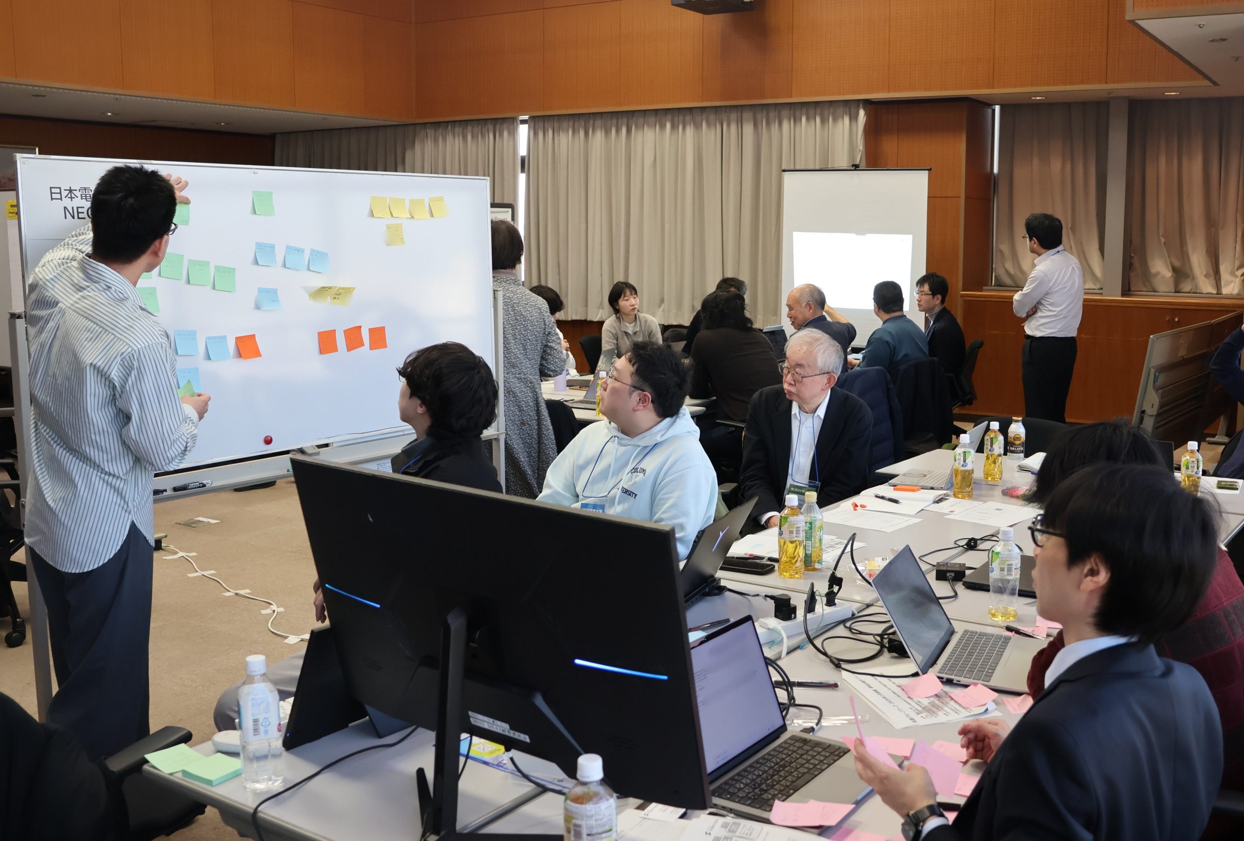 「データサイエンス・AI共創グループワーク」を実施しました